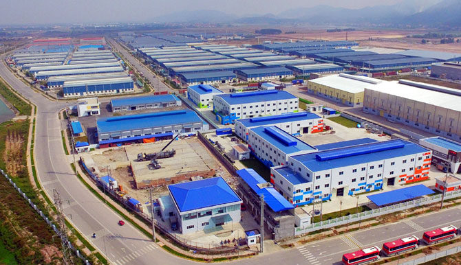 Giấy vệ sinh cuộn lớn tại khu công nghiệp Vân Trung